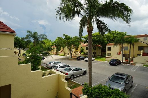 Complesso residenziale a Miami, Miami-Dade County