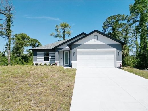 Βίλα σε Lehigh Acres, Lee County