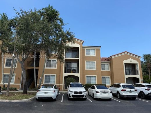 Residential complexes in Tamarac, Broward County