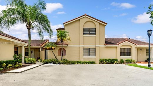 Townhouse in Hialeah, Miami-Dade