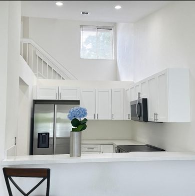 マイアミ, Miami-Dade Countyのアパートメント・コンプレックス