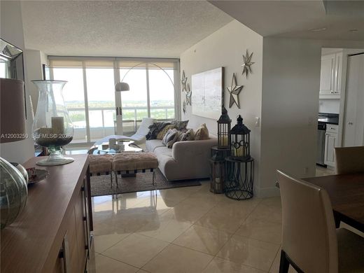 Жилой комплекс, Aventura, Miami-Dade County