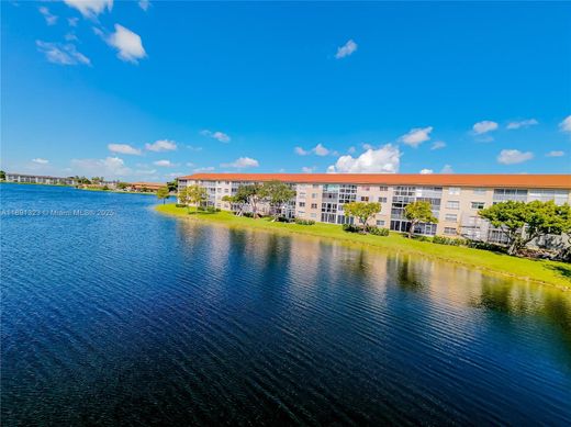 Complesso residenziale a Pembroke Pines, Broward County