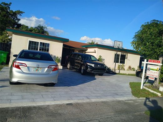 Villa in Sunrise, Broward County