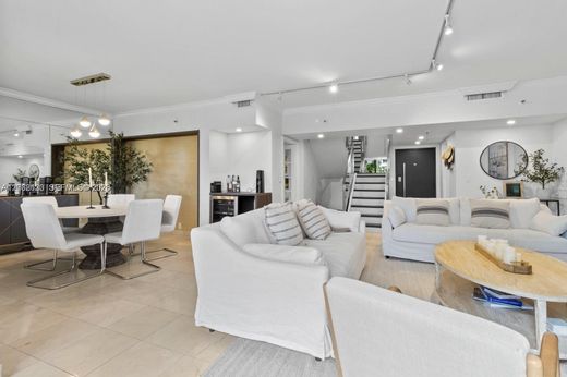 Residential complexes in Miami, Miami-Dade