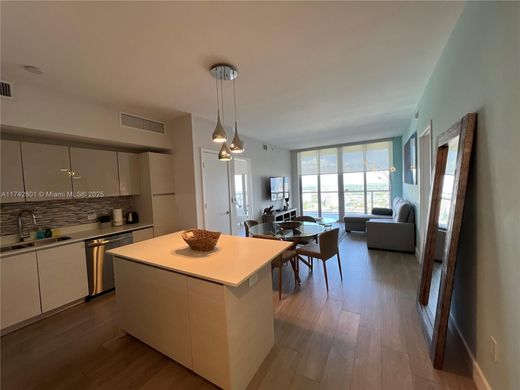 Complexes résidentiels à Hallandale Beach, Comté de Broward