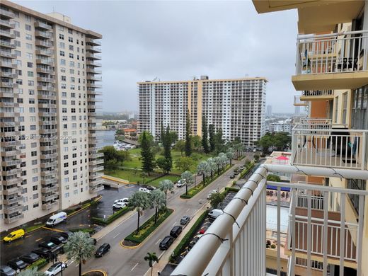 Residential complexes in Sunny Isles Beach, Miami-Dade