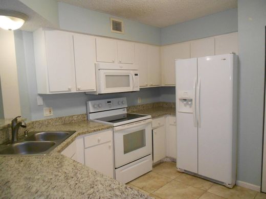 Wohnkomplexe in Hypoluxo, Palm Beach County