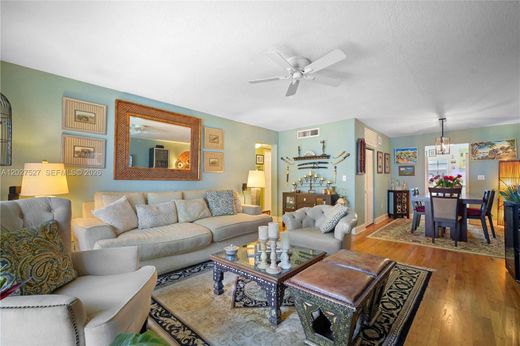 Komplex apartman Bay Harbor Islands, Miami-Dade County