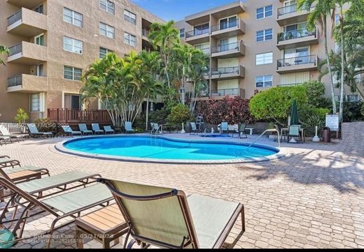 Residential complexes in Pompano Beach, Broward County