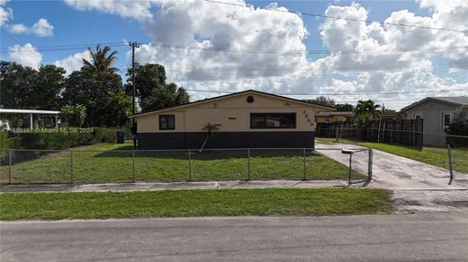 Villa en Miami Gardens, Miami-Dade County