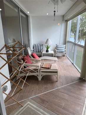 Residential complexes in Pompano Beach, Broward County