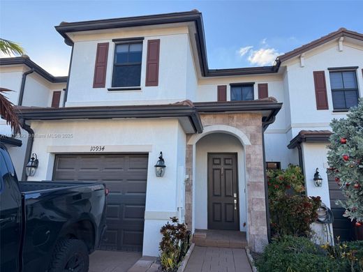 ‏בית בעיר ב  Hialeah, Miami-Dade County