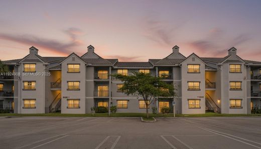 مجمع شقق ﻓﻲ Coral Springs, Broward County