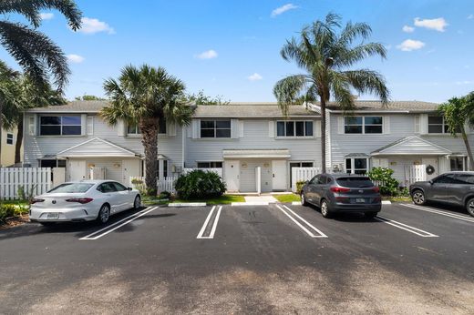 Townhouse in Pompano Beach, Broward County