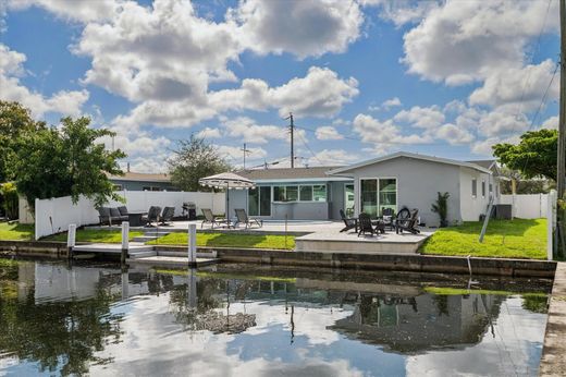 Villa in Oakland Park, Broward County