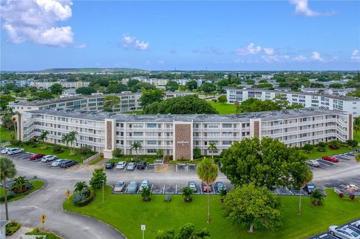 Wohnkomplexe in Deerfield Beach, Broward County