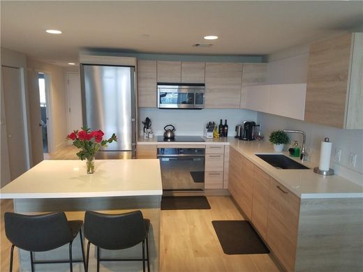 Residential complexes in North Miami Beach, Miami-Dade