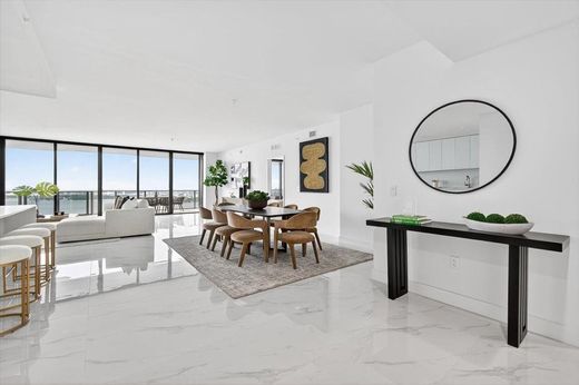 مجمع شقق ﻓﻲ ميامي، فلوريدا, Miami-Dade County