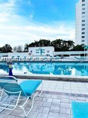 Residential complexes in Hollywood, Broward County