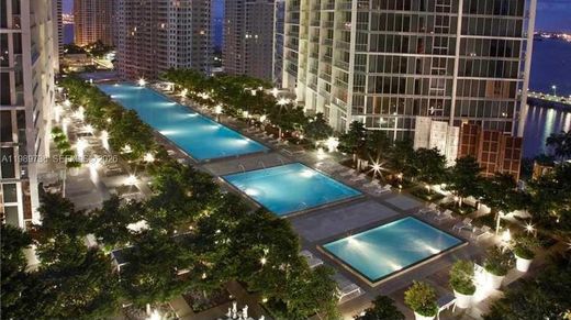 Kamienica w Miami, Miami-Dade County
