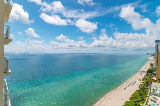 Complexes résidentiels à Sunny Isles Beach, Comté de Miami-Dade
