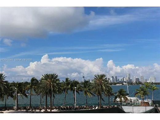 Residential complexes in Miami Beach, Miami-Dade