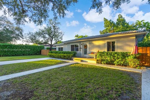 Villa in Miami Springs, Miami-Dade County