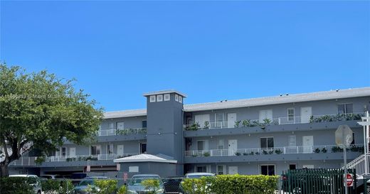 مجمع شقق ﻓﻲ ميامي، فلوريدا, Miami-Dade County