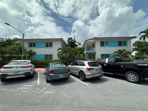 Complexes résidentiels à Miami Beach, Comté de Miami-Dade