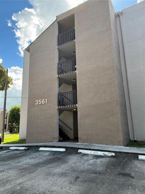 مجمع شقق ﻓﻲ ميامي، فلوريدا, Miami-Dade County