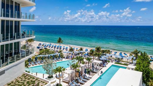 Residential complexes in Fort Lauderdale, Broward County