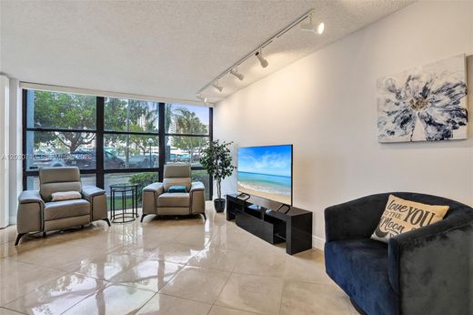 Residential complexes in Hallandale, Broward County