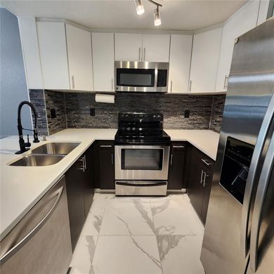 مجمع شقق ﻓﻲ Coral Springs, Broward County