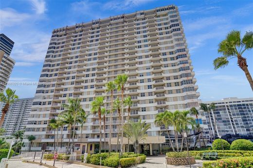 Complesso residenziale a Hallandale Beach, Broward County