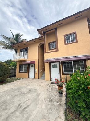 Residential complexes in Hialeah, Miami-Dade