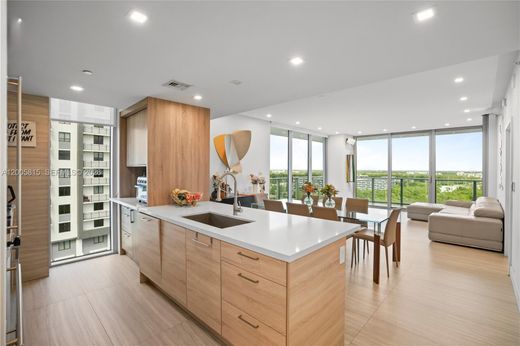 Kamienica w North Miami Beach, Miami-Dade County