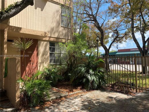 Edificio en South Miami, Miami-Dade County