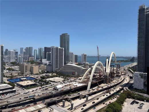 Complesso residenziale a Miami, Miami-Dade County