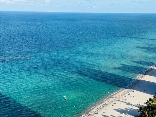 Residential complexes in Hallandale, Broward County