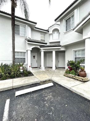 Residential complexes in Miami, Miami-Dade