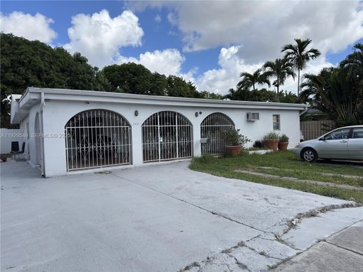 Villa in Hialeah, Miami-Dade