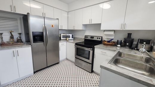 Wohnkomplexe in Bal Harbour, Miami-Dade County