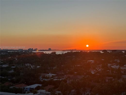 콘도미니엄 / Surfside, Miami-Dade County