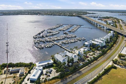 Complexes résidentiels à Stuart, Comté de Martin
