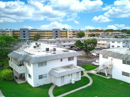 Complesso residenziale a Miami, Miami-Dade County