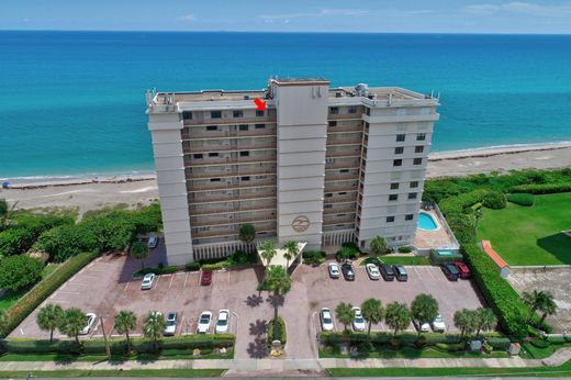 Residential complexes in Juno Beach, Palm Beach
