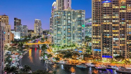 Residential complexes in Fort Lauderdale, Broward County