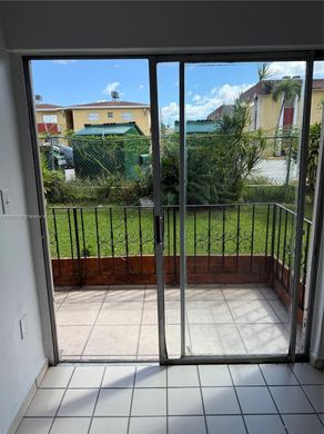 Kamienica w Miami, Miami-Dade County