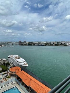 Complesso residenziale a Miami, Miami-Dade County